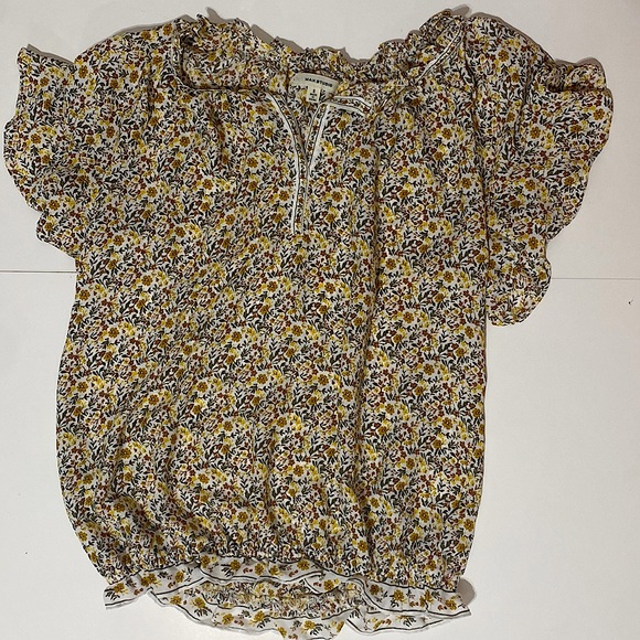 Formal blouse top with low V cut. - Picture 3 of 3